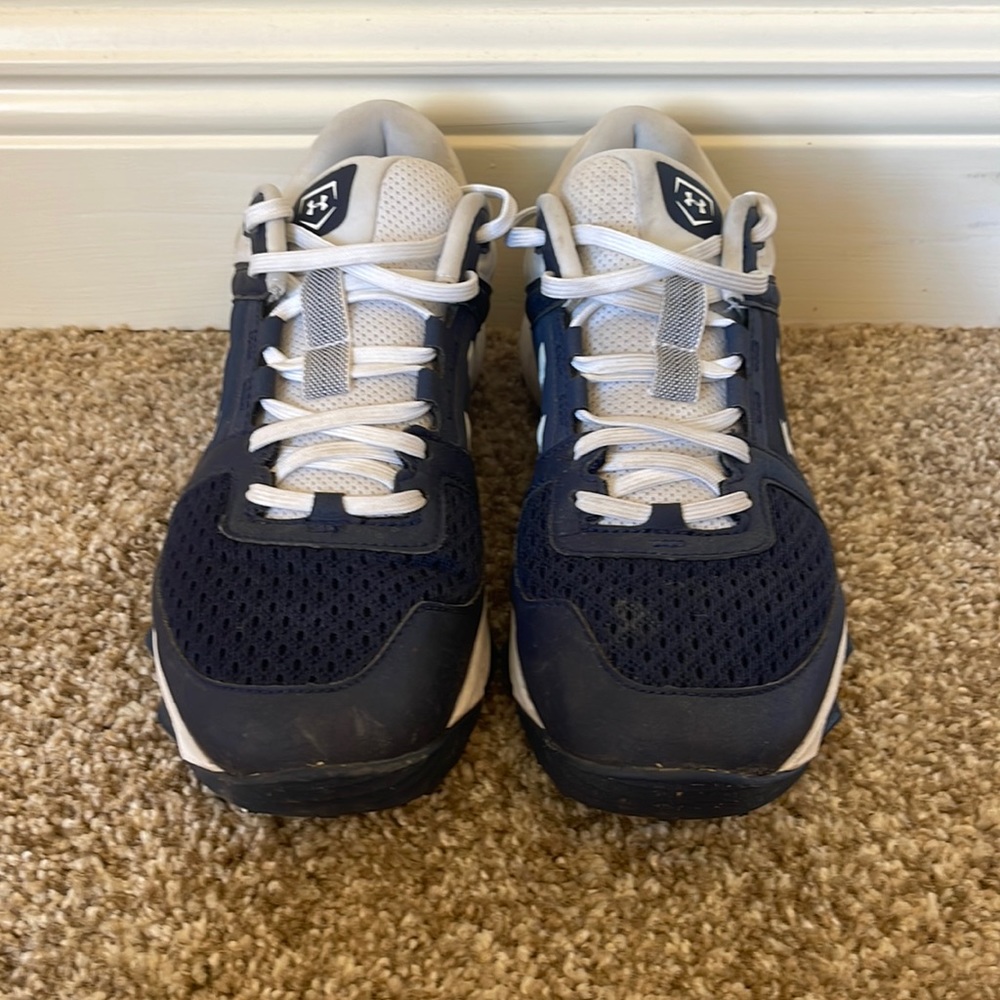 Under Armour mens baseball turf shoes  US 7.5. Used 3 times.